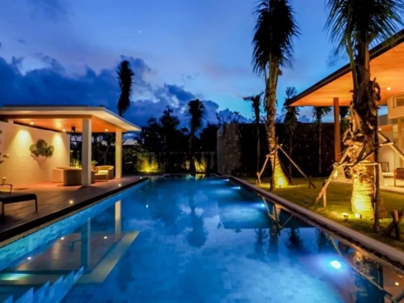 3 Bed MounatinView Villa in Botanica HillSide